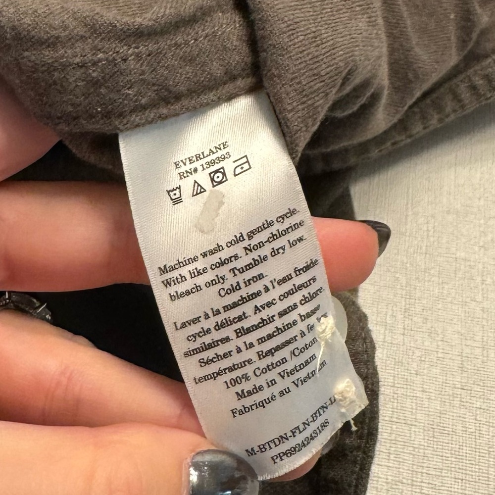 Everlane Olive Green Button Down Shirt - Picture 5 of 5